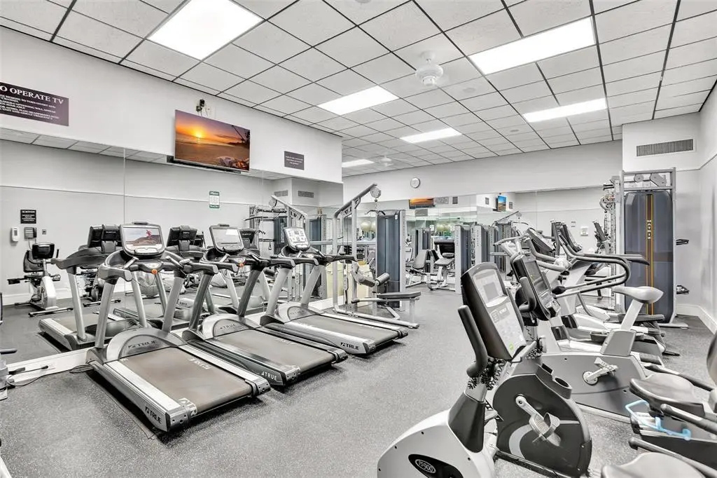 a 4280 gym at 4280 Galt Ocean Drive 17l, Fort Lauderdale