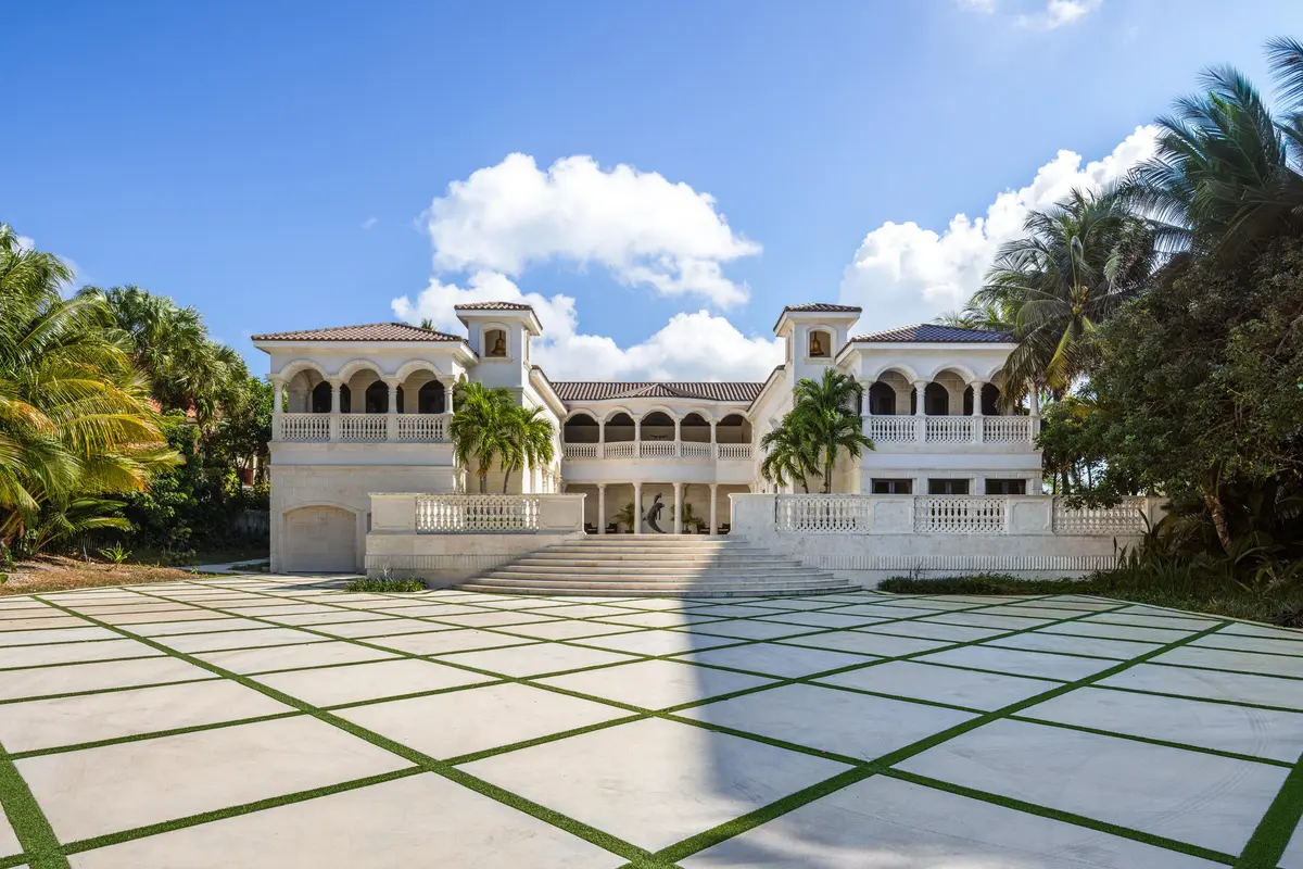 Front at 1075 Hillsboro Mile, Hillsboro Beach