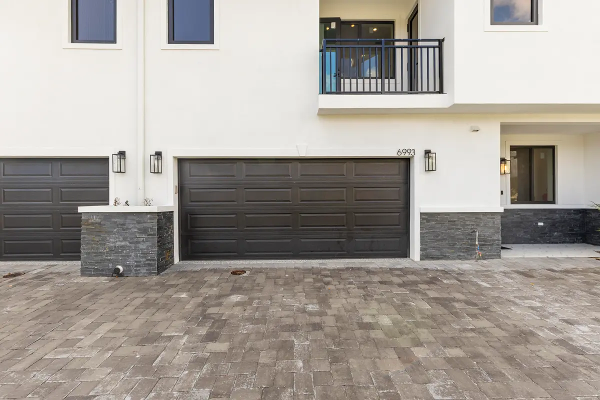 R6II9775 at 6997 NW 30th Terrace D, Fort Lauderdale