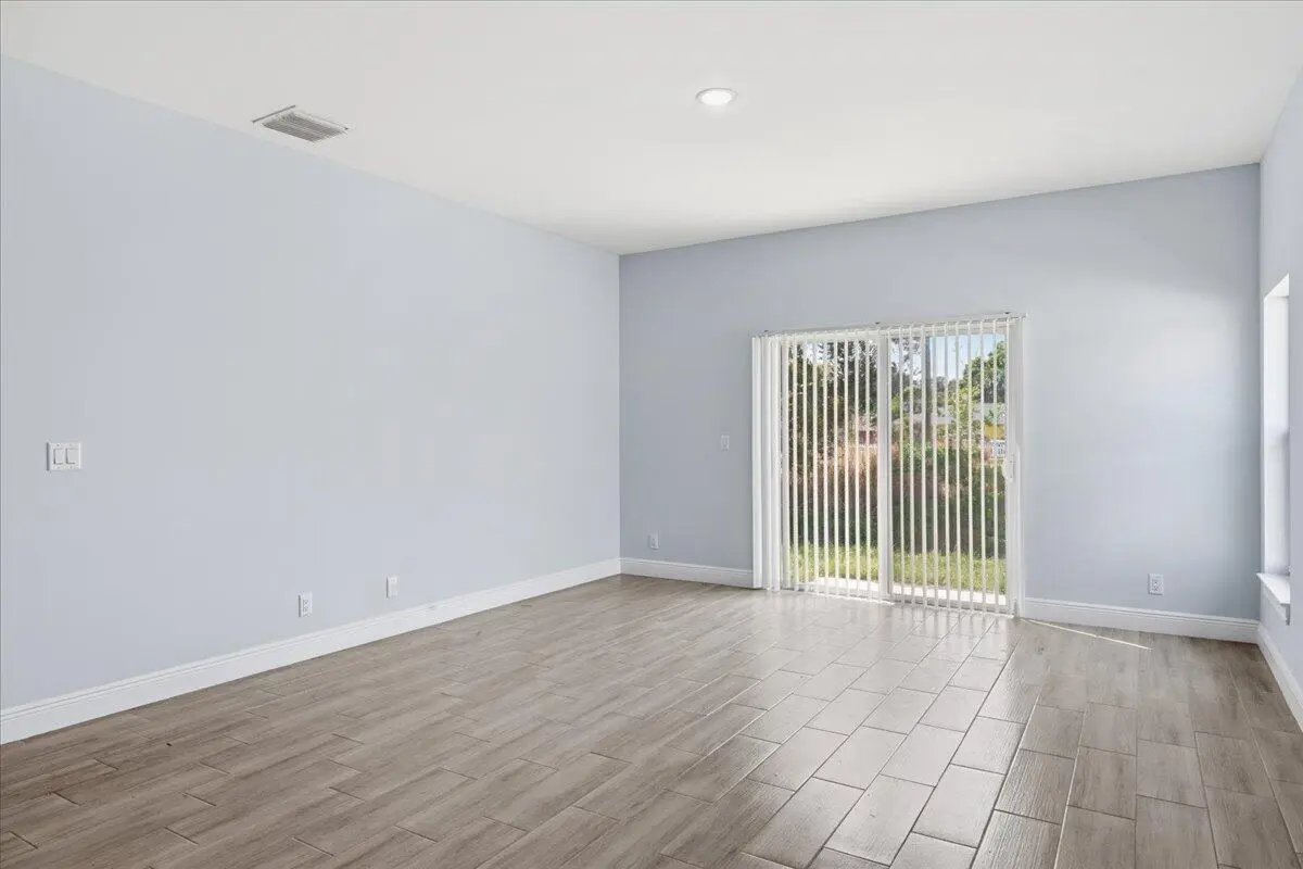 14-0B2A1018 at 1645 SW 19th Ave Avenue, Vero Beach