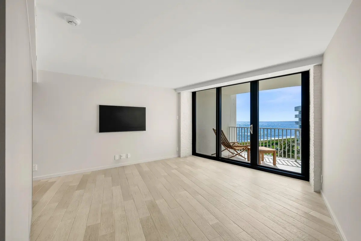 Primary Bedroom Facing Ocean at 3360 S Ocean Boulevard 5f-i, Palm Beach
