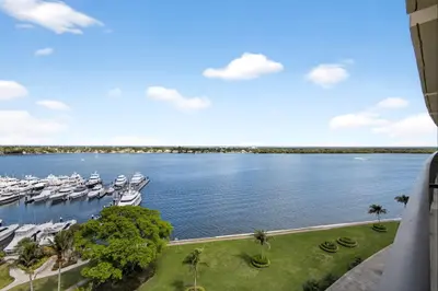 134 Lakeshore Drive T13, North Palm Beach – leased