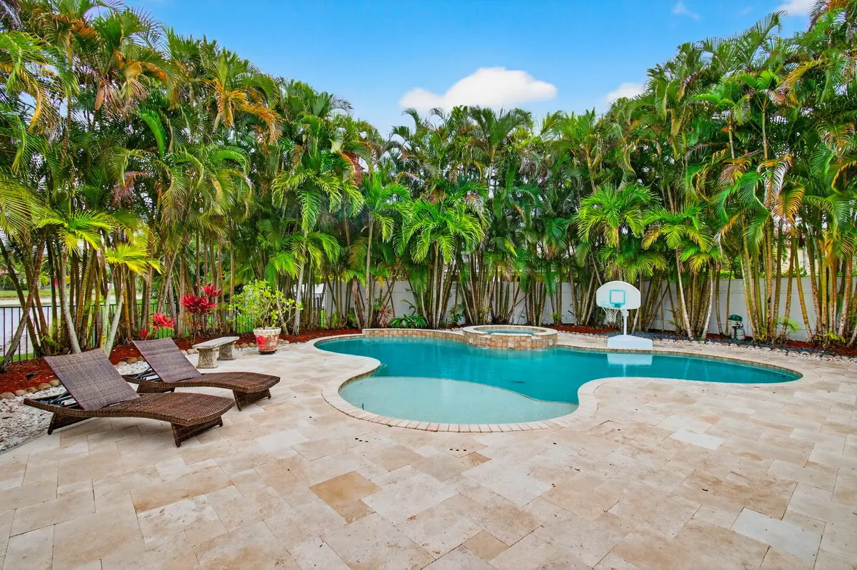 Tropical Oasis at 9732 Phipps Lane, Wellington