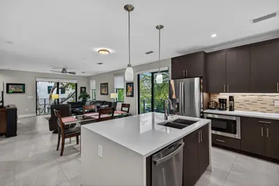615 NE 22nd Drive, Wilton Manors – sold