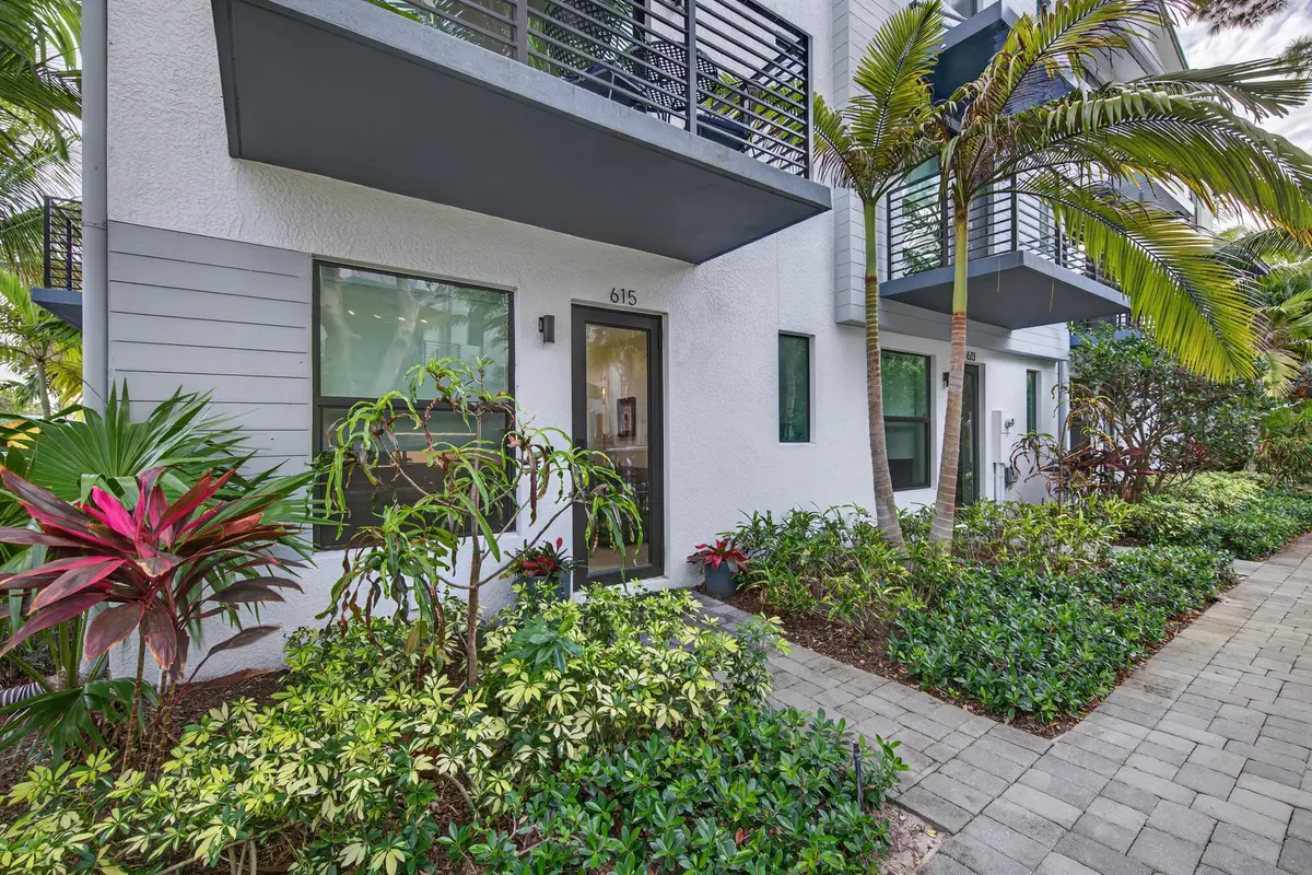 Coffelt-49 at 615 NE 22nd Drive, Wilton Manors