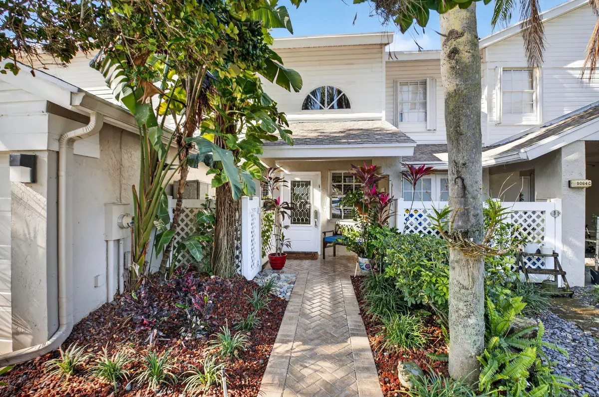 FRONT PATH at 9064 Boca Gardens Parkway B, Boca Raton