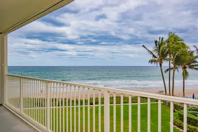 3101 S Ocean Boulevard 322, Highland Beach – Condominium for sale