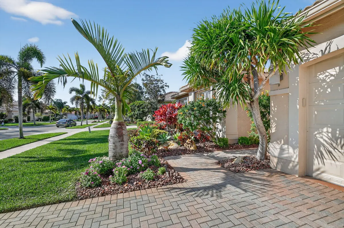 Lots of Curb Appeal at 9689 Baywood Park Lane, Delray Beach