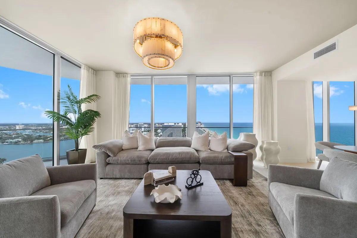 TURNKEY RESIDENCE at 151 N Seabreeze Boulevard 2503-e, Fort Lauderdale