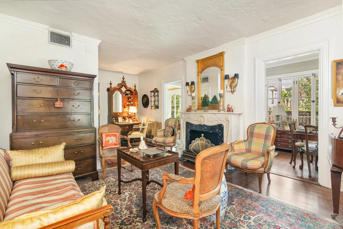 Parlour at 3215 Spruce Avenue, West Palm Beach