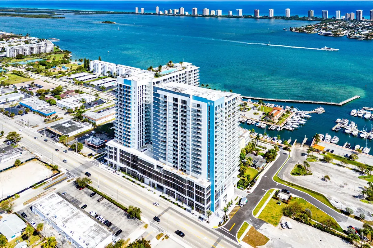 032-220LakeShoreDrive-1613-LakePark-FL-3 at 220 Lake Shore Drive 1613, Lake Park