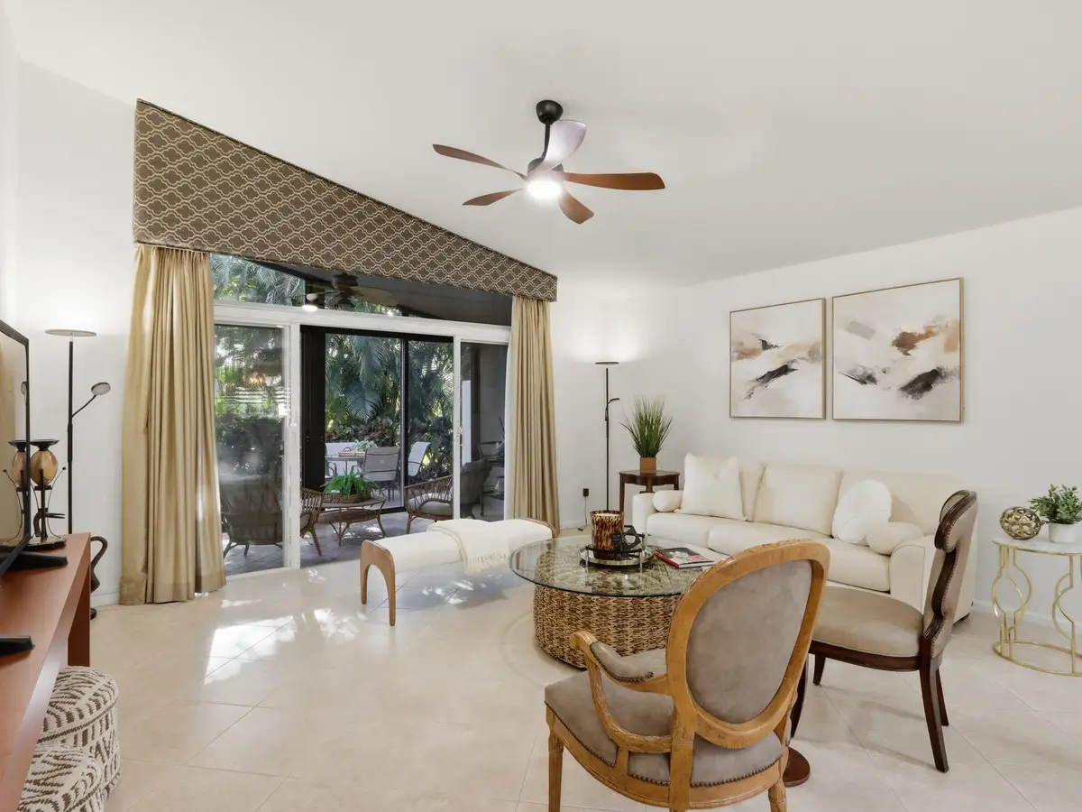 Dining/Living at 11184 Ihilani Way, Boynton Beach