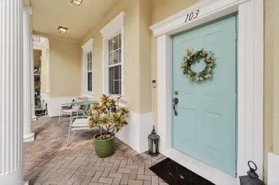 355 E Thatch Palm Circle 103, Jupiter – sold