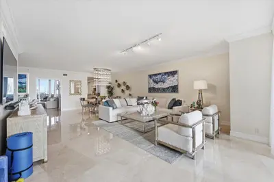 3200 N Ocean Boulevard 703, Fort Lauderdale – Condominium for sale