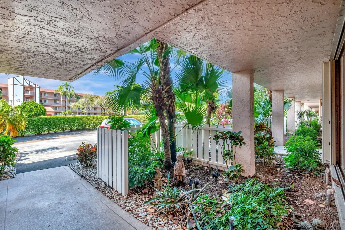 GARDEN AREA at 7280 Amberly Lane 110, Delray Beach