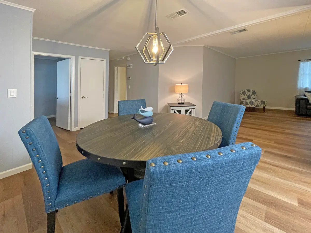 dining area at 7660 SE Shenandoah Drive, Hobe Sound