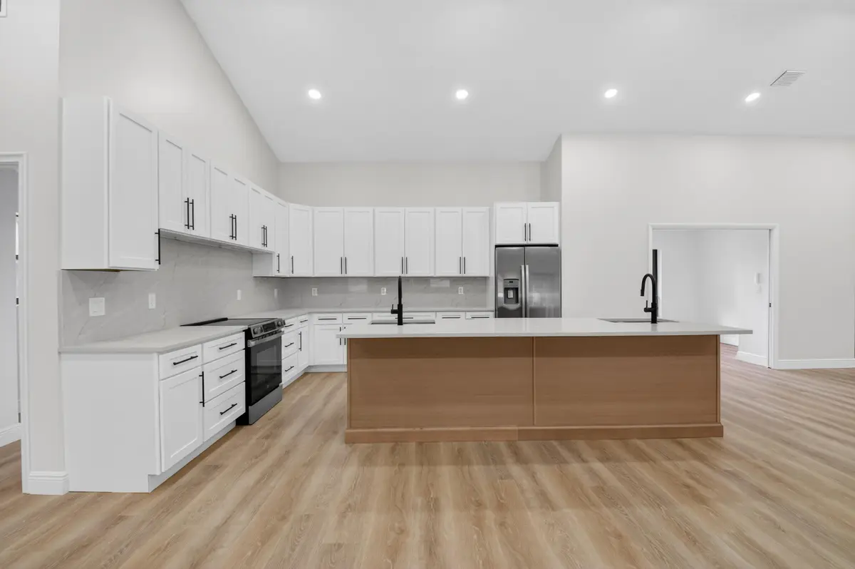 8. the kitchen at 9362 Laurel Green Drive, Boynton Beach