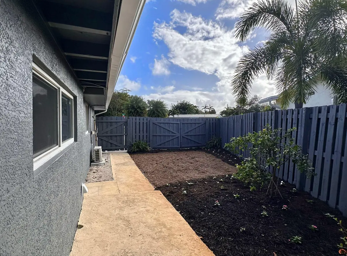 IMG_2994 at 525 NE 27th Street, Wilton Manors