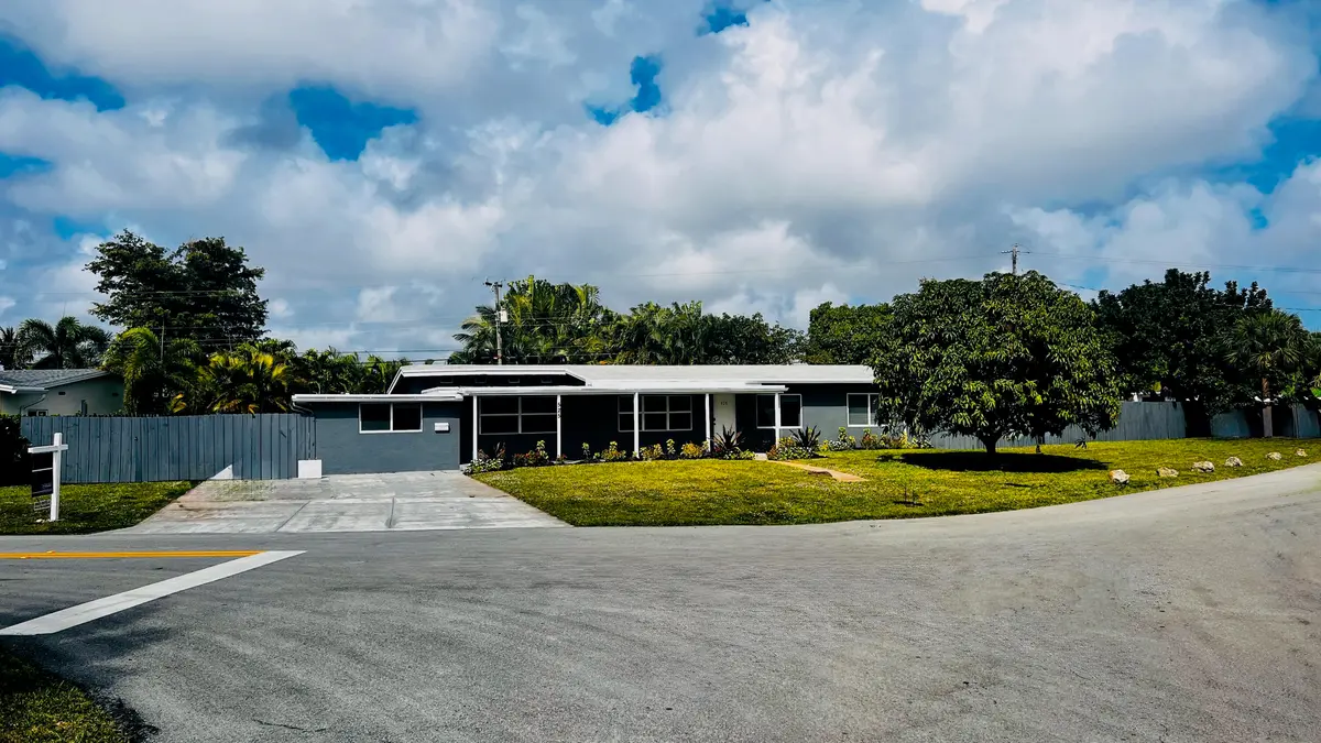 FullSizeRender at 525 NE 27th Street, Wilton Manors