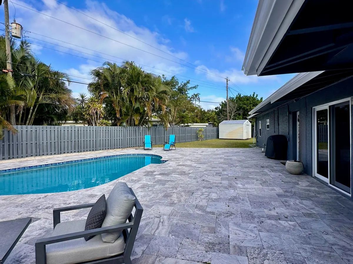 IMG_2993 at 525 NE 27th Street, Wilton Manors