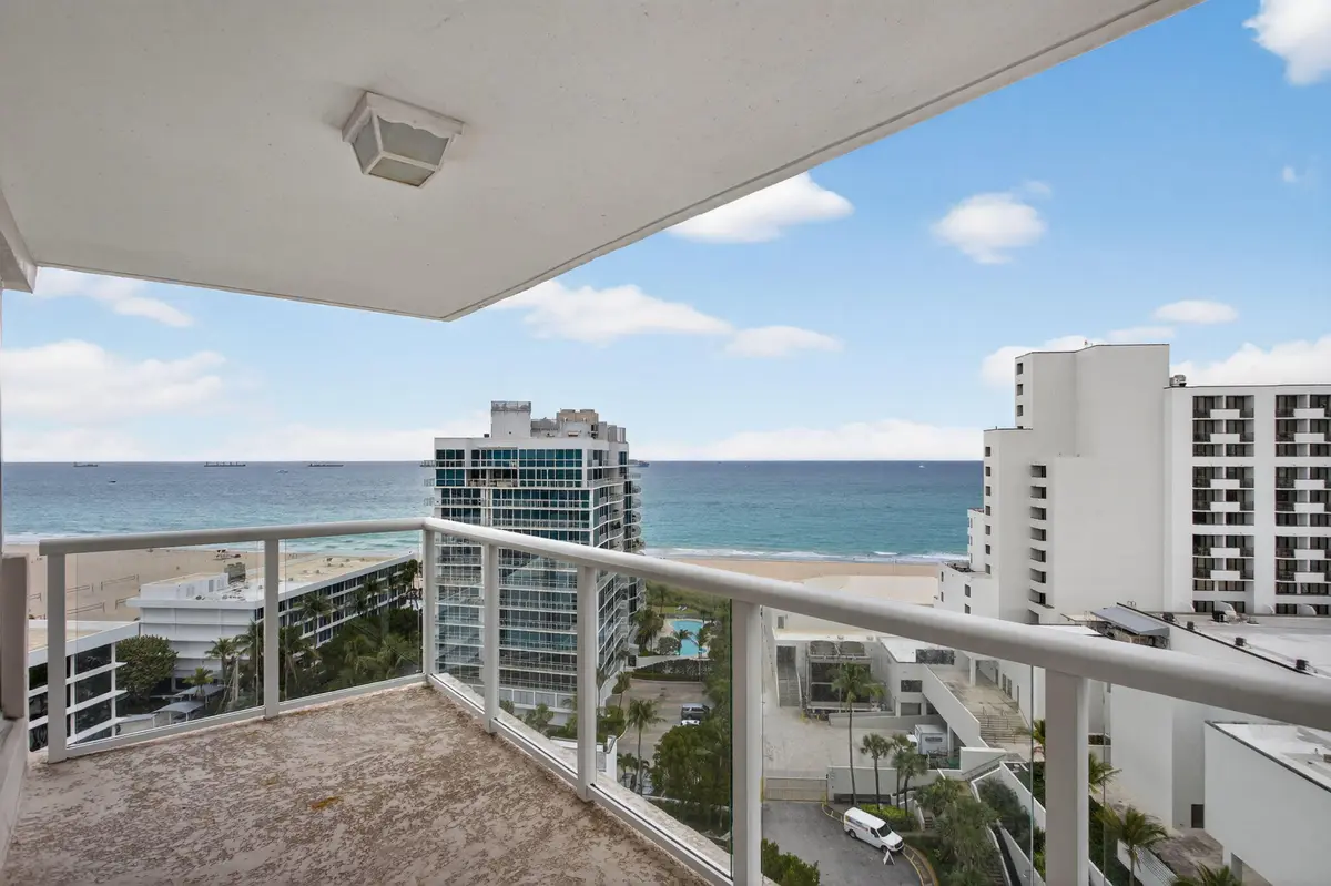 13-web-or-mls-3000-3273 at 3000 Holiday Drive 1602, Fort Lauderdale