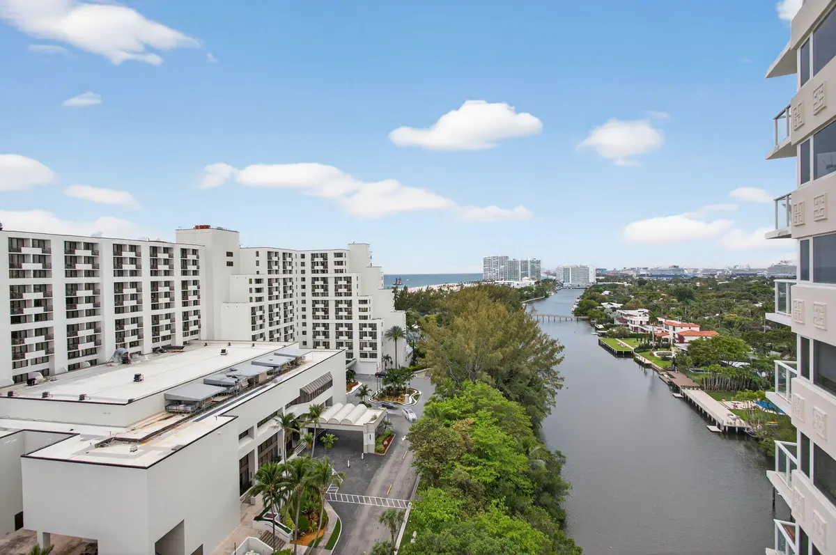16-web-or-mls-3000-3291 at 3000 Holiday Drive 1602, Fort Lauderdale