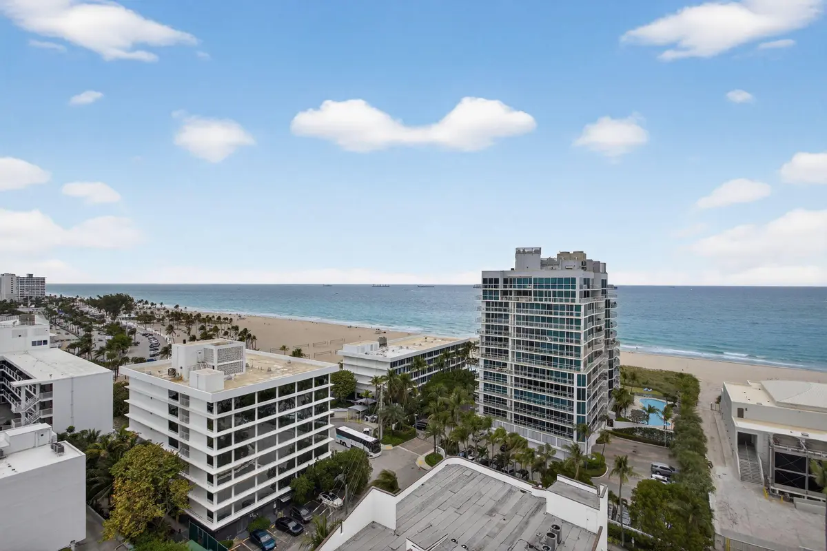 18-web-or-mls-3000-3297 at 3000 Holiday Drive 1602, Fort Lauderdale