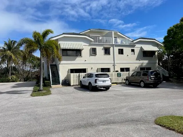 IMG_2351 (1) at 820 Bella Vista Court 20, Jupiter