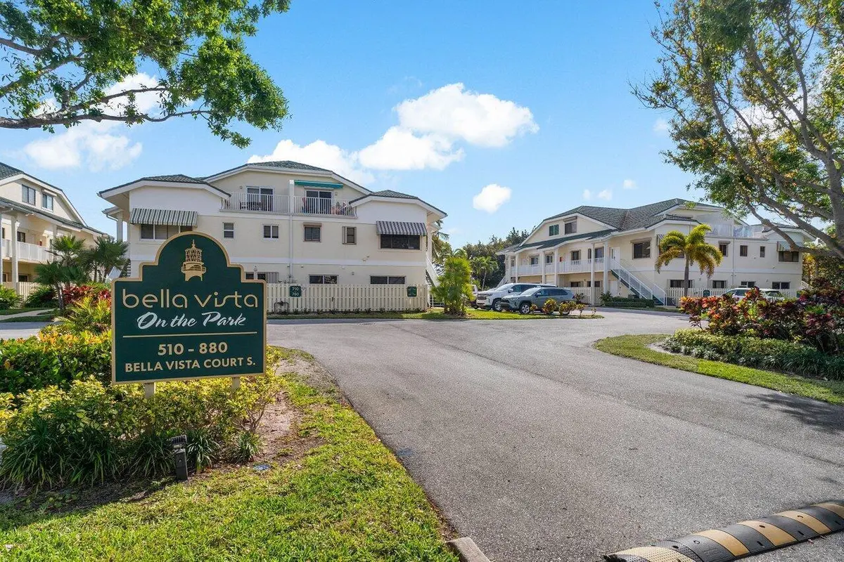 Bella Vista on the Park at 820 Bella Vista Court 20, Jupiter