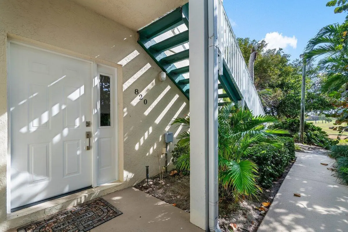 Entry at 820 Bella Vista Court 20, Jupiter