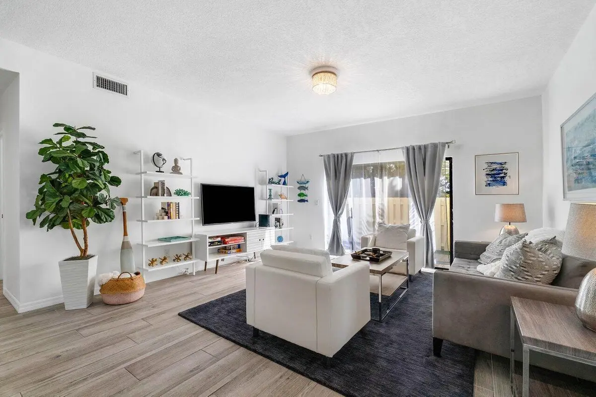 Great Room at 820 Bella Vista Court 20, Jupiter