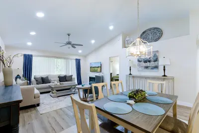 830 Club Drive, Palm Beach Gardens – Townhouse for rent
