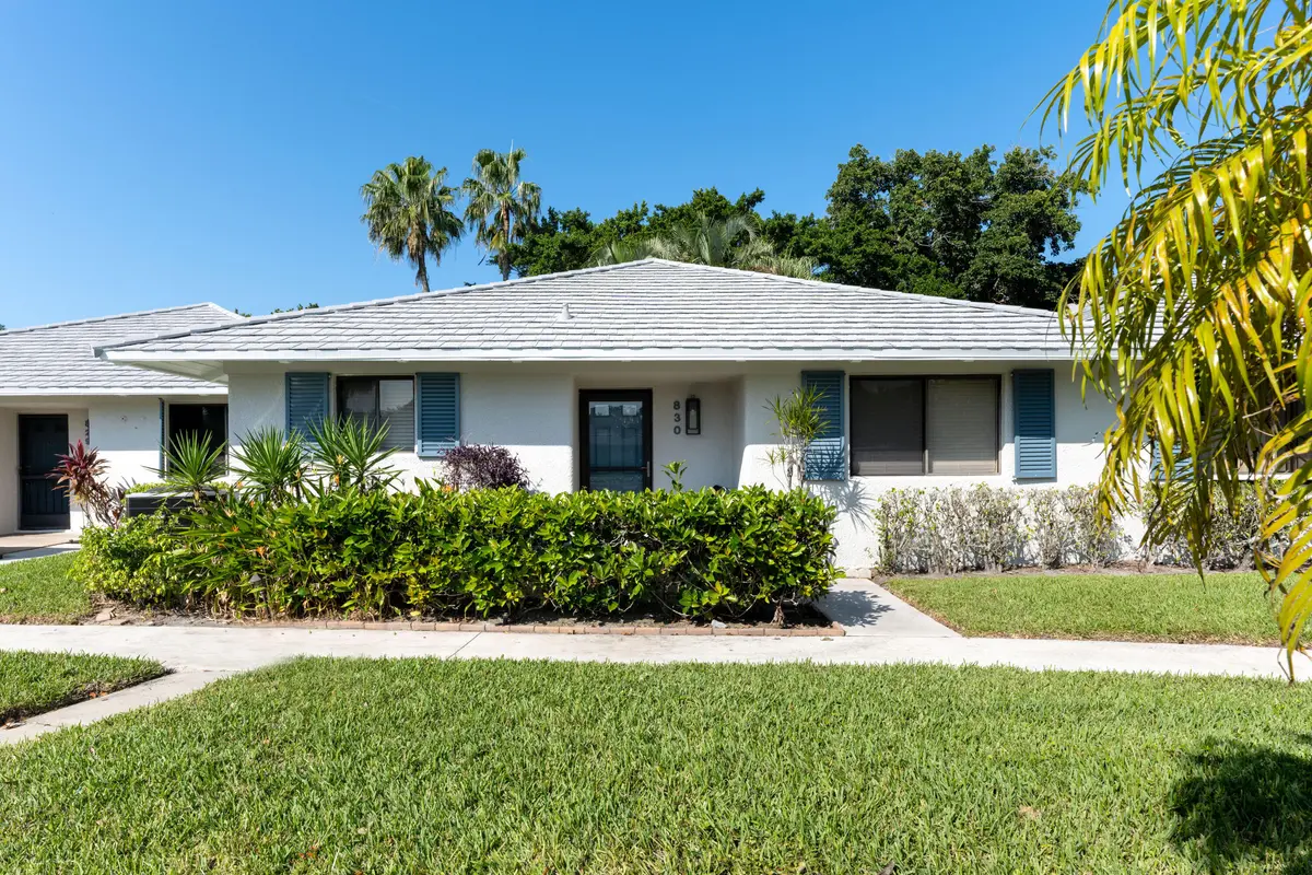 COTTAGE • FRONT EXTERIOR at 830 Club Drive, Palm Beach Gardens