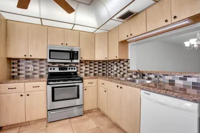 3301 Aruba Way K4, Coconut Creek – sold