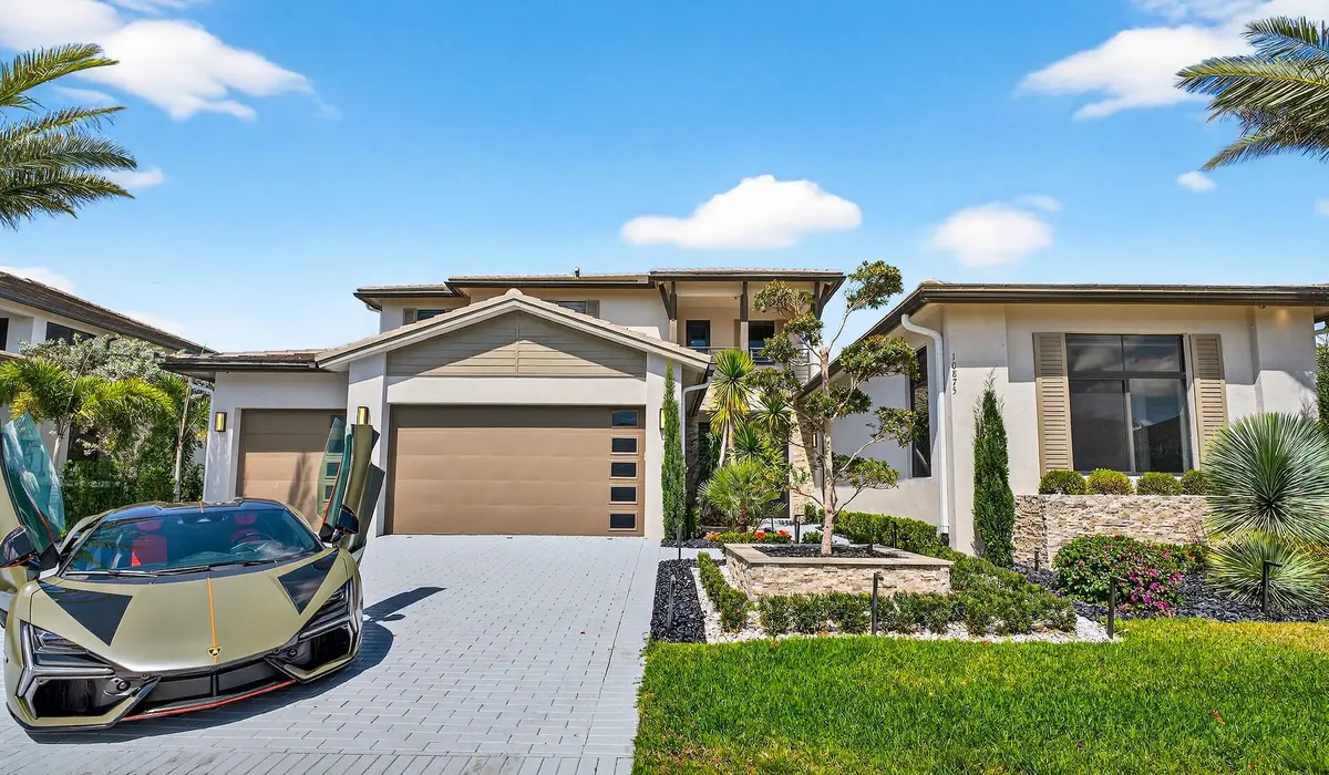 Custom CC Homes at 10875 Estuary Drive, Parkland