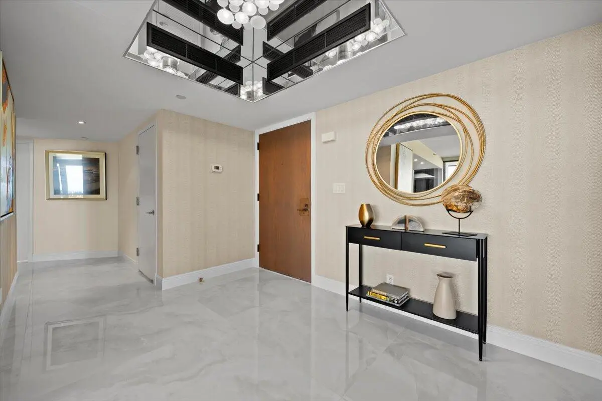02-LUX_8065 at 100 Lakeshore Drive 1154, North Palm Beach