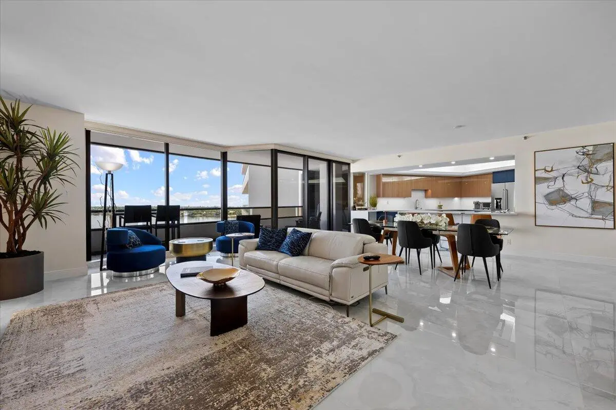 14-LUX_8115 at 100 Lakeshore Drive 1154, North Palm Beach