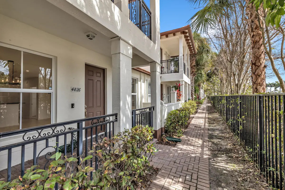 KA-9 at 4826 Acadian Trail, Coconut Creek