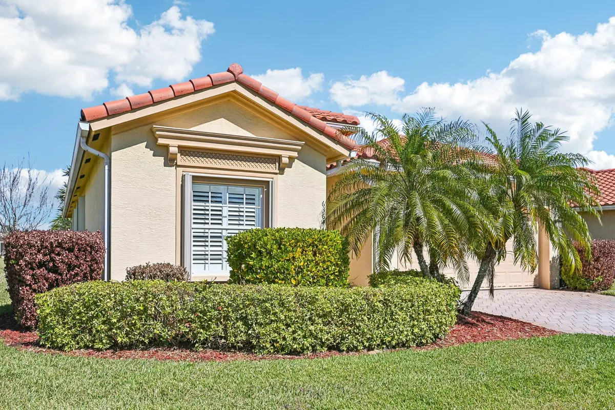 3-web-or-mls-Lennox Ln-S2502-003 - Copy at 6364 Lennox Lane, Vero Beach