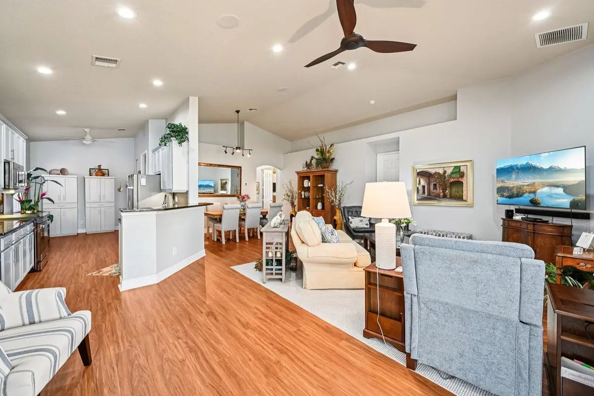 7-web-or-mls-Lennox Ln-S2502-007 at 6364 Lennox Lane, Vero Beach