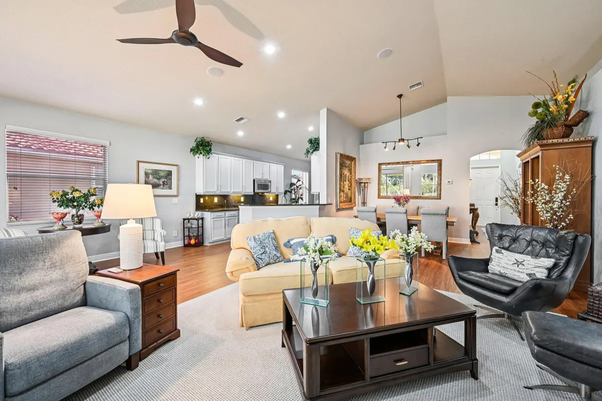 9-web-or-mls-Lennox Ln-S2502-009 at 6364 Lennox Lane, Vero Beach
