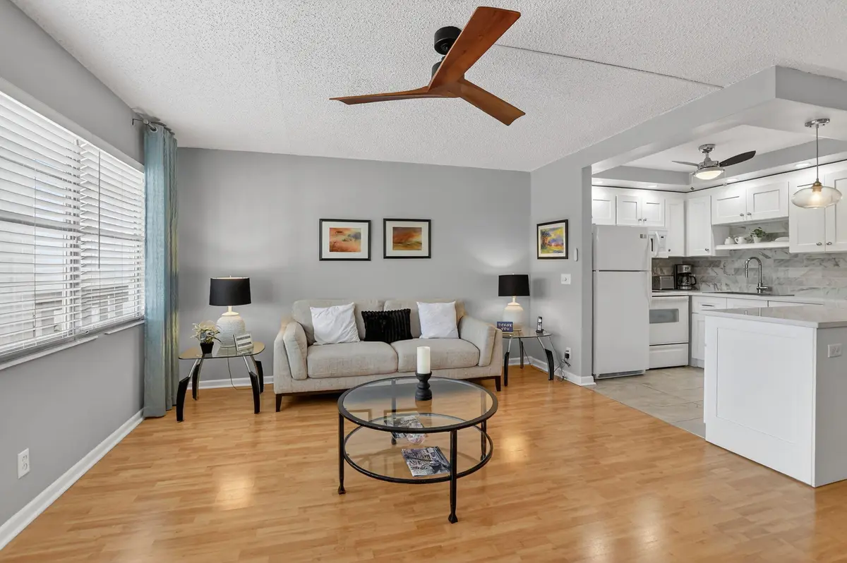 3-web-or-mls-DSC_4262 at 2074 Cambridge D, Deerfield Beach