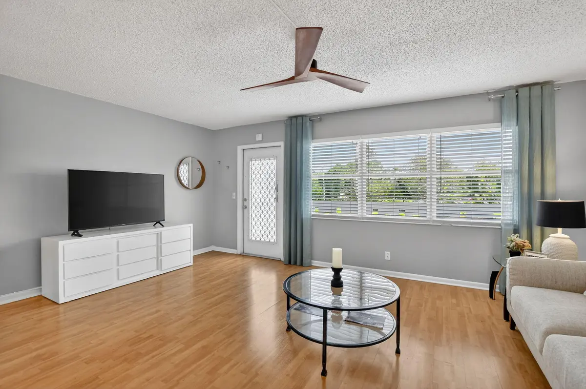 5-web-or-mls-DSC_4273 at 2074 Cambridge D, Deerfield Beach