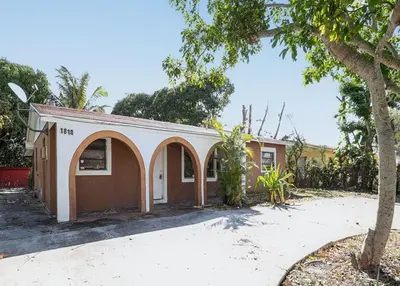 1830 NE 2nd Lane, Boynton Beach – sold