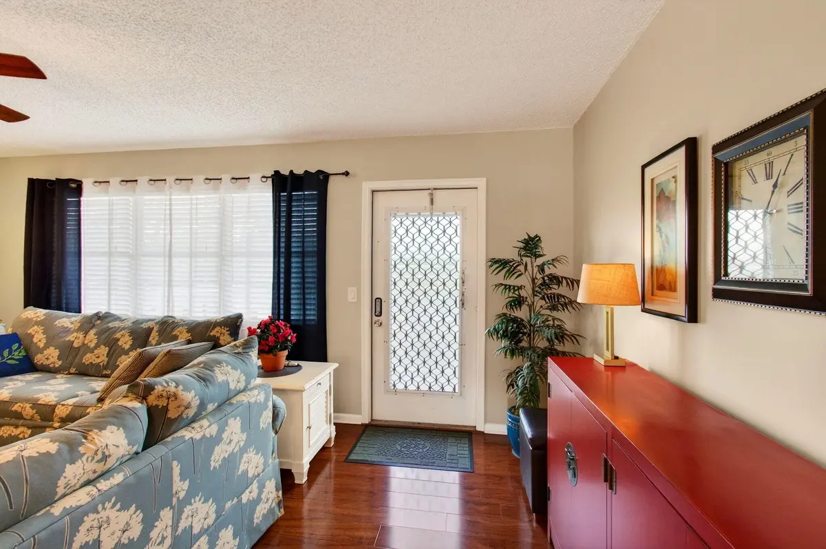 8-web-or-mls-DSC_9642 at 2073 Cambridge D, Deerfield Beach
