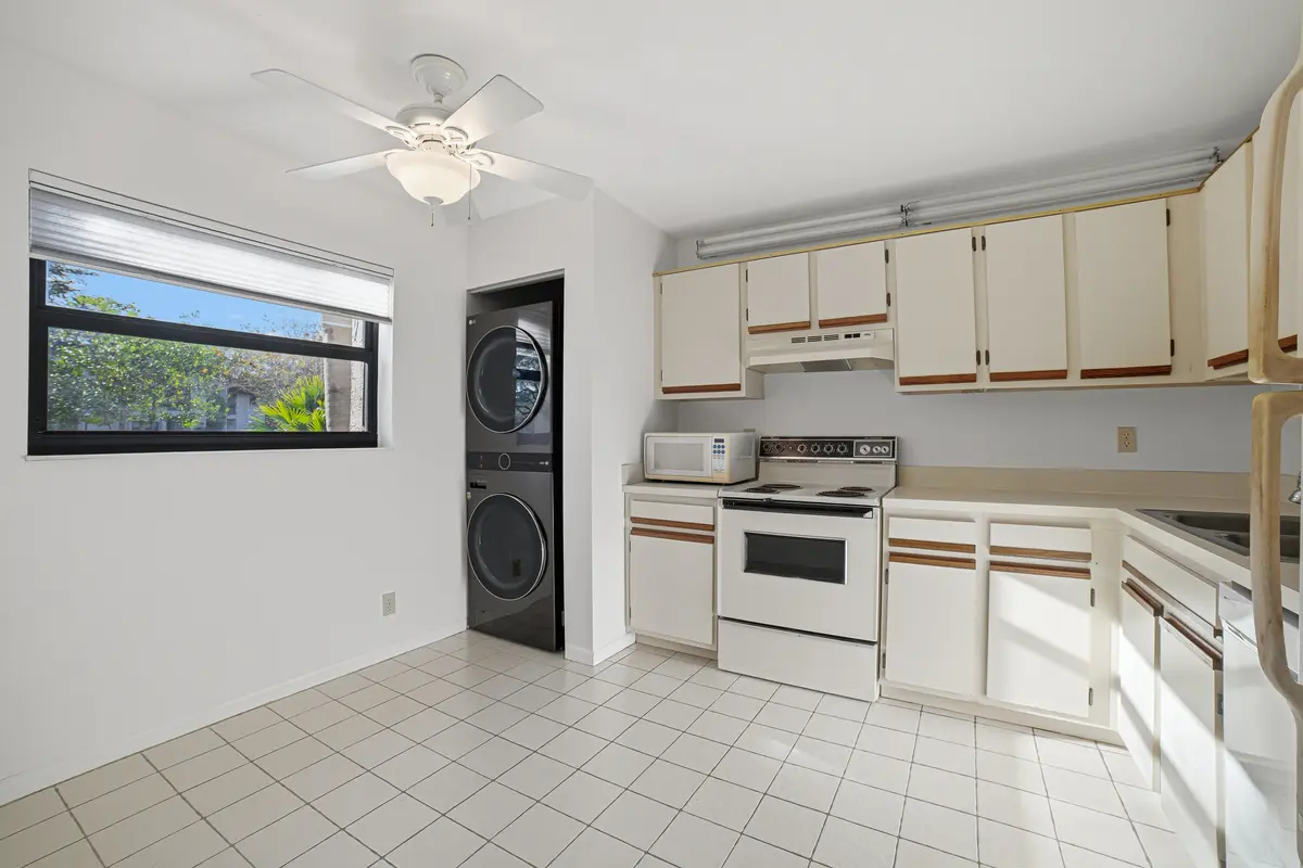 Kitchen with Washer and Dryer at 4213 NW 22nd Street, Coconut Creek