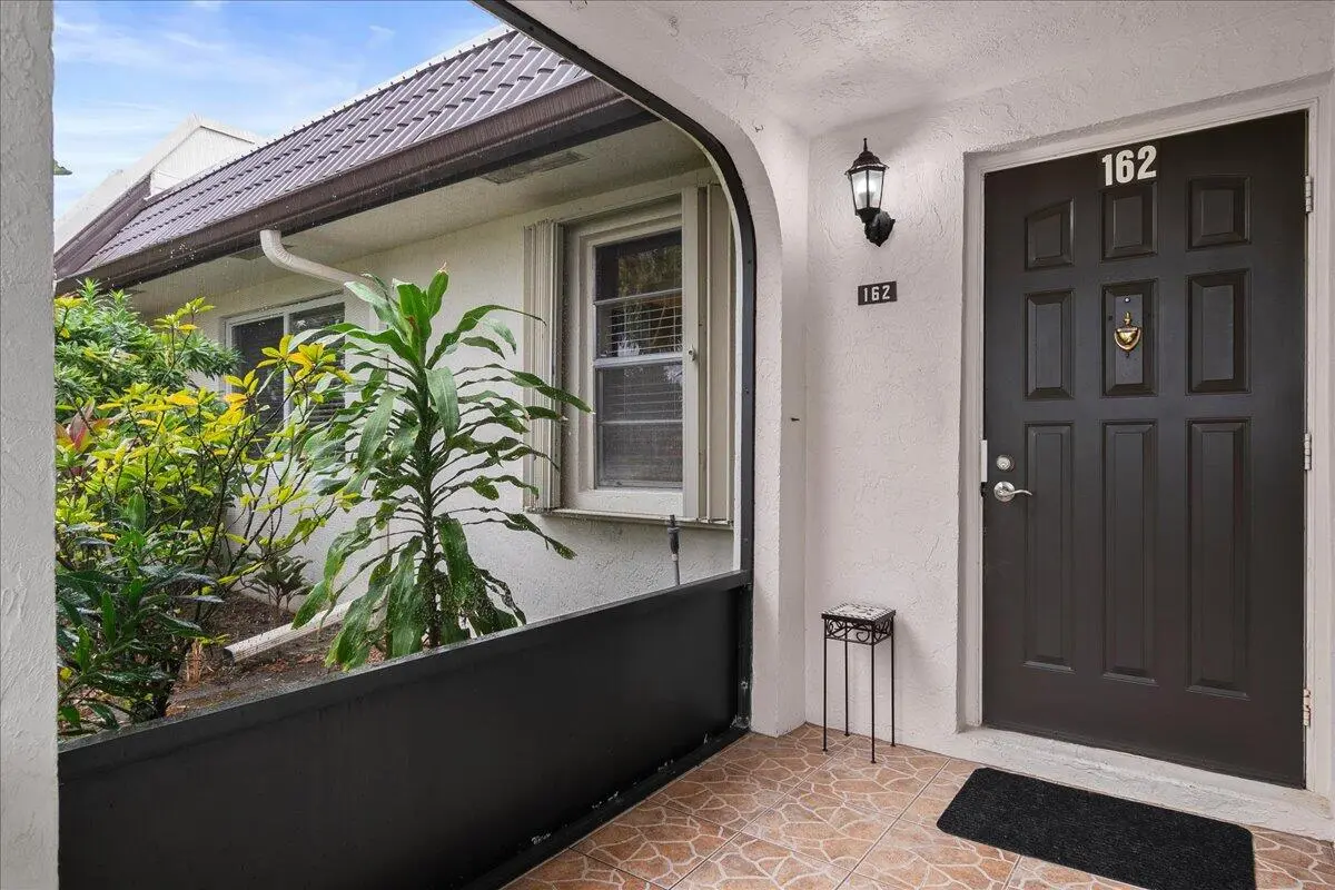 03-JLC_6893 at 162 Lake Susan Lane, West Palm Beach