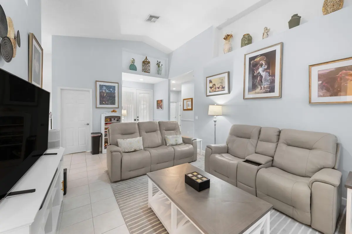 10-web-or-mls-577 SW St Kitts Cove - 10 at 577 SW Saint Kitts Cove, Port St. Lucie