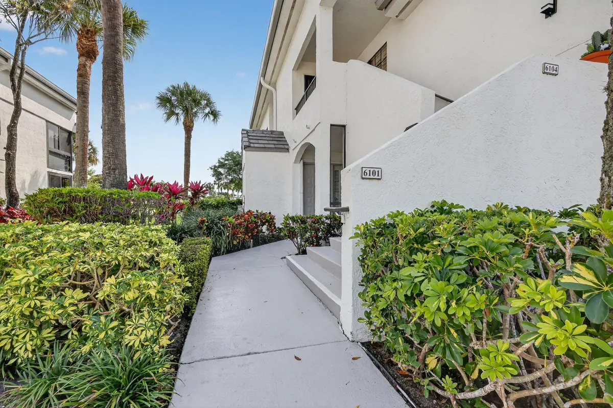 2-web-or-mls-F14A0430 at 15678 Loch Maree Lane 6101, Delray Beach