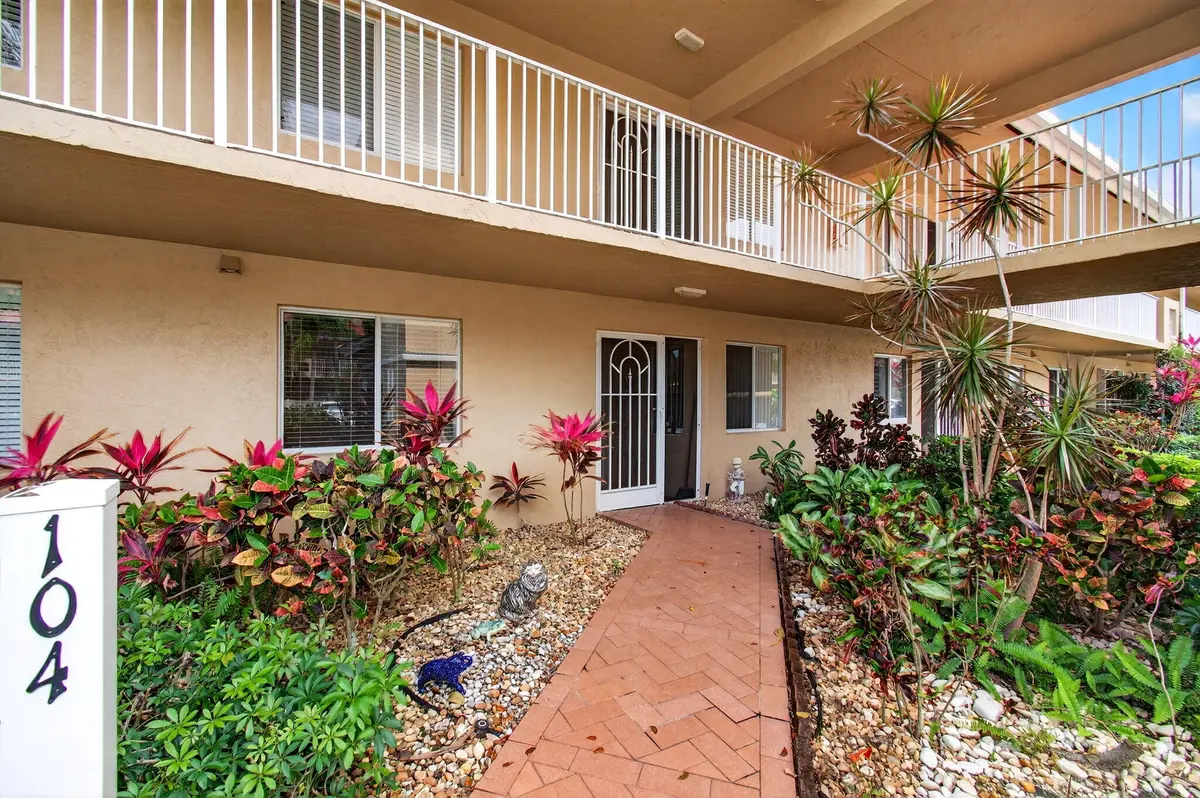6-web-or-mls-DSC_8319 at 5952 Regal Glen Drive 104, Boynton Beach